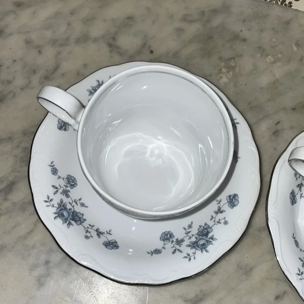 2 Johann Haviland Bavaria Germany Blue Garland Tea‎ Cup And Saucer Set Vintage